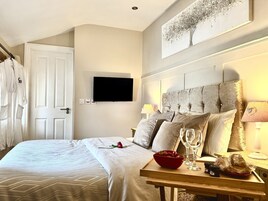 Cottage | 1 bedroom, individually decorated, individually furnished, free WiFi