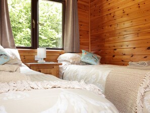 Cottage | Interior - Oak Lodge (Falmouth)
