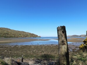 Cottage | Beach | Beach nearby - Seaview-barsloisnach Cottage (Lochgilphead)