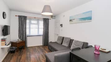 Cottage | Living area | TV