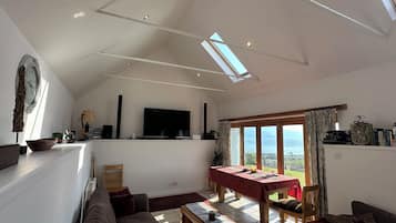 Cottage | Living area | TV, DVD player