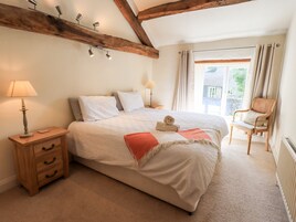 Casa de campo | 2 dormitorios, decoración individual, mobiliario individual