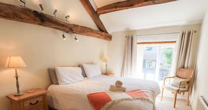 4 Greencross Cottages