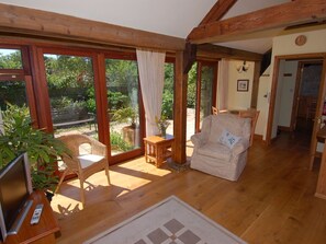 Cottage | Living room | TV, DVD player