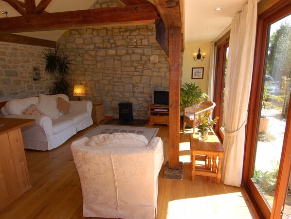 Cottage | 1 bedroom, individually decorated, individually furnished, free WiFi