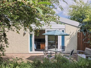 Cottage | Outdoor dining