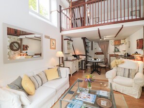 كوخ | منطقة المعيشة