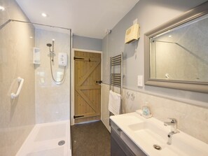 Cottage | Bathroom
