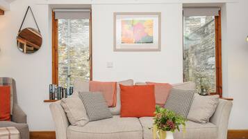 Cottage | Interior
