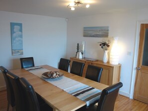 Dining - Lakeside (Torpoint)