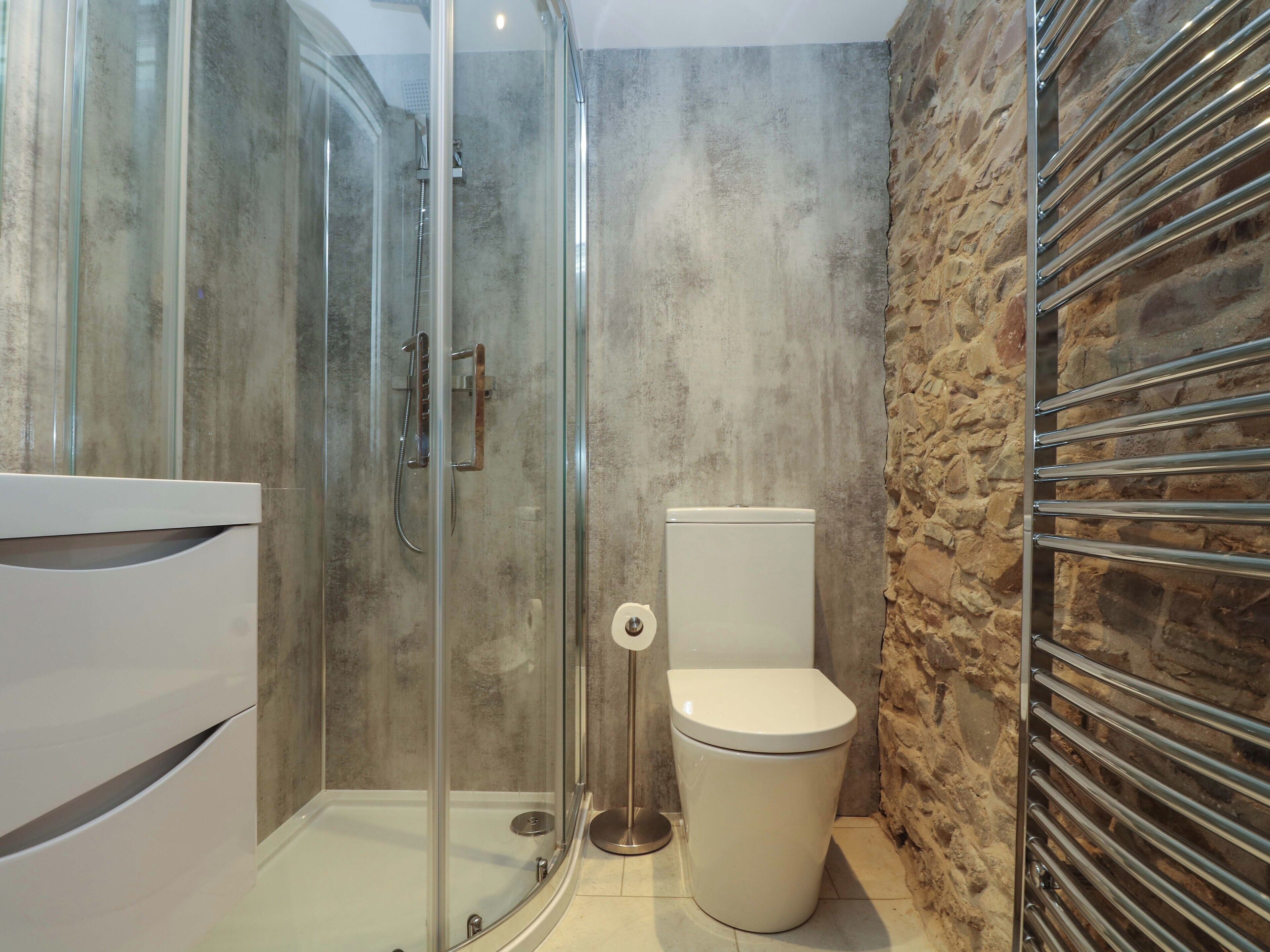 Cottage | Bathroom