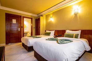 家庭客房 | 迷你吧、書桌、隔音、免費無線上網