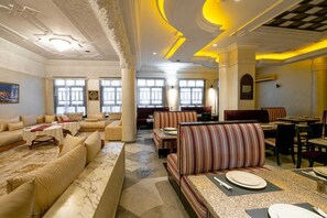 Breakfast, lunch and dinner served - Hotel Casablanca City Center (Casablanca)