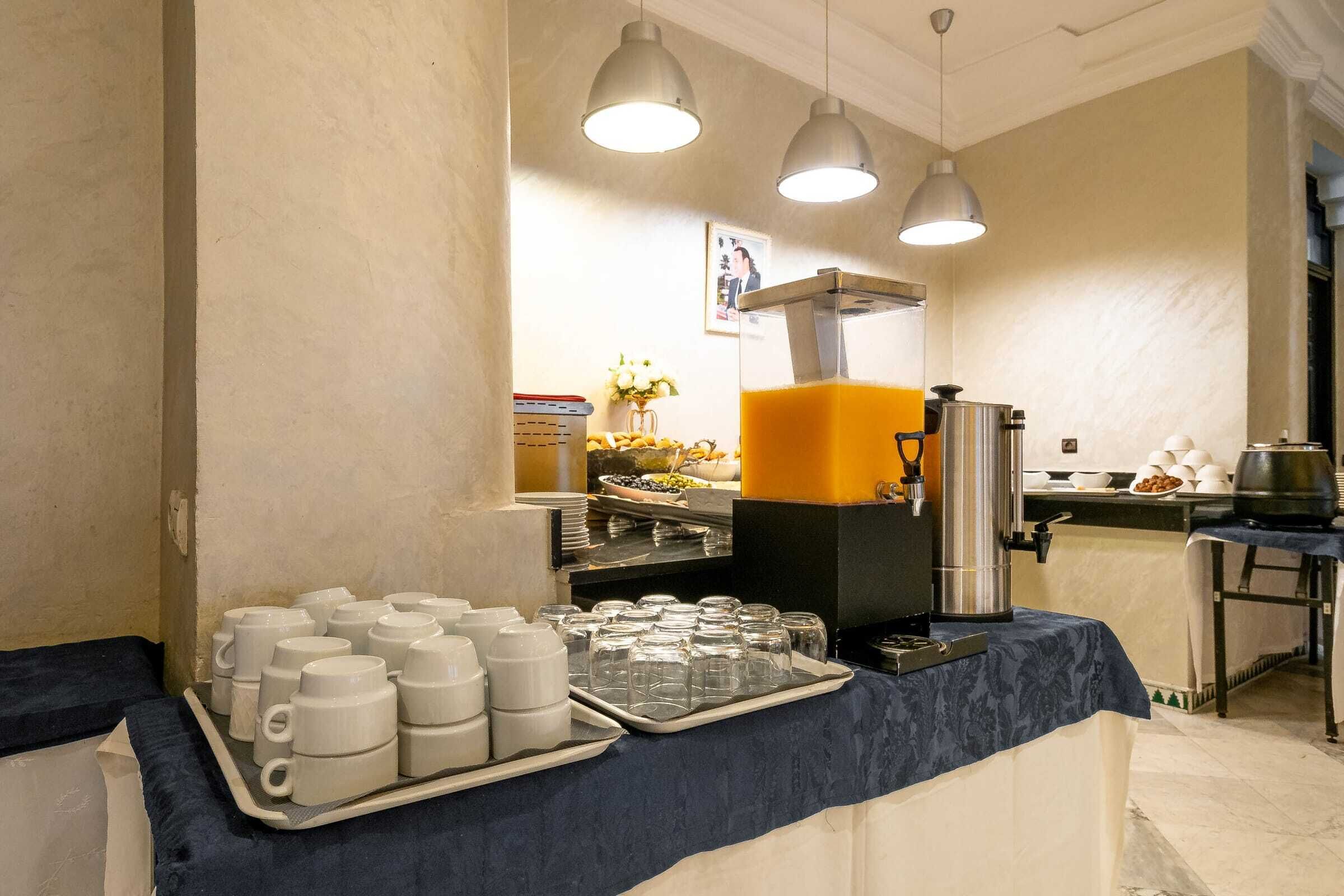 Daily continental breakfast (EUR 5 per person)