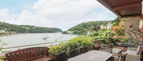 Cottage | Outdoor dining