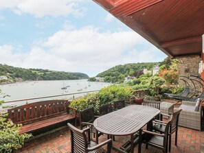 Cottage | Outdoor dining - Bight Boathouse (Dartmouth)