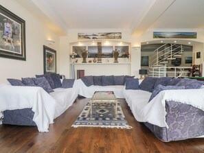Interior - Bight Boathouse (Dartmouth)