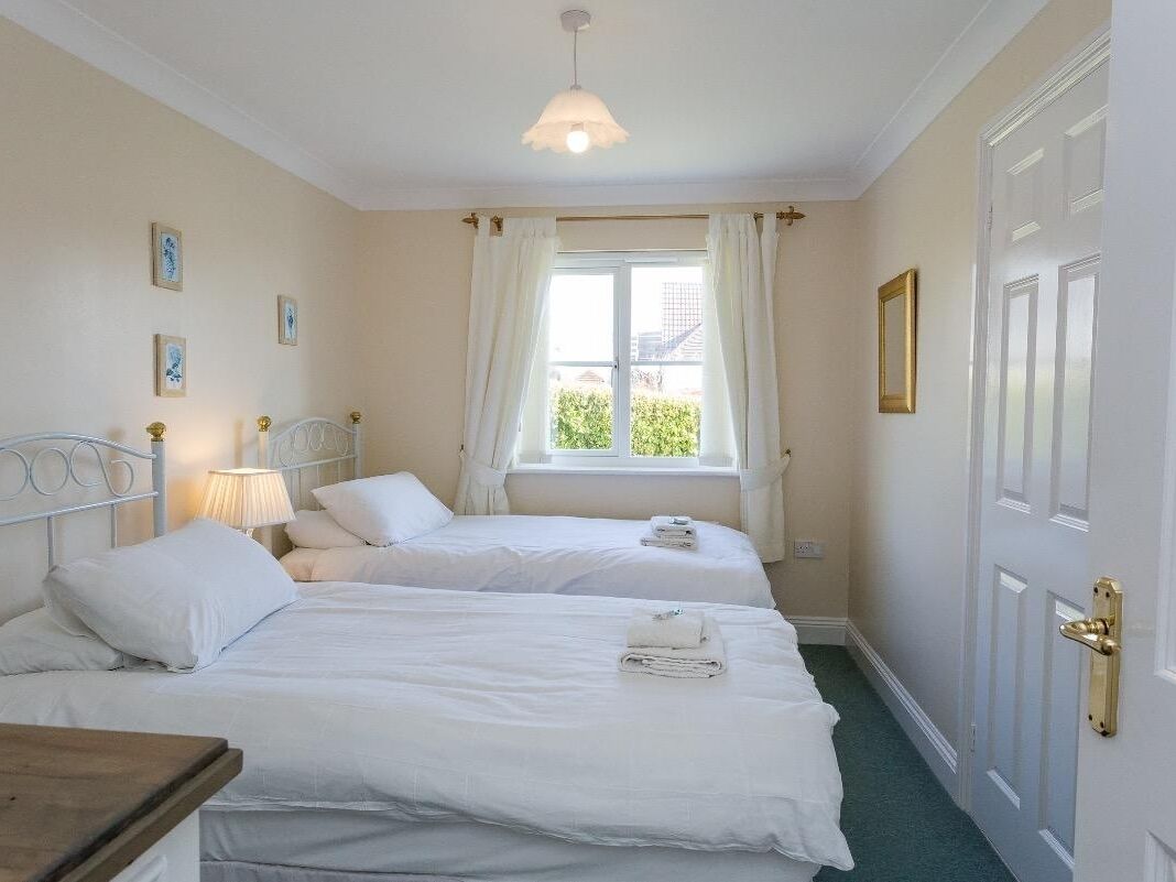 Cottage | 3 bedrooms, individually decorated, individually furnished, free WiFi