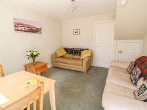 Cottage | Living area