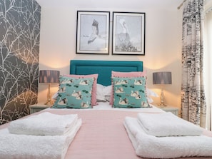 Cottage | 3 bedrooms, Egyptian cotton sheets, individually decorated