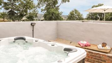 Cottage | Property grounds