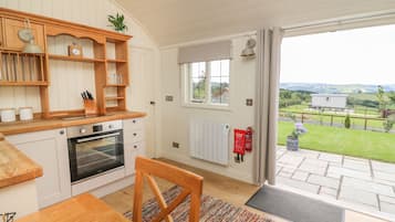 Cottage | Bếp riêng | Dụng cụ nấu nướng/bát dĩa/dao nĩa