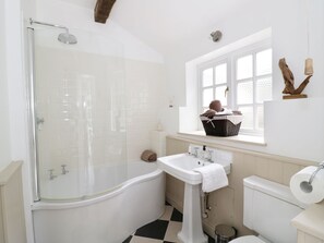 Cottage | Bathroom | Shower - Blenheim Edge, The Causeway (Woodstock)