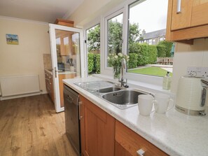 Interior - Bay View (Tyn-y-Gongl)