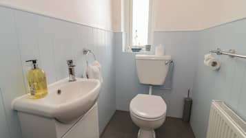 Cottage | Interior