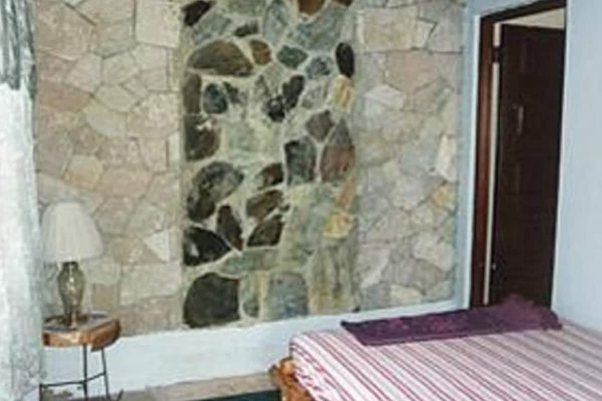 Iron/ironing board (on request), free WiFi