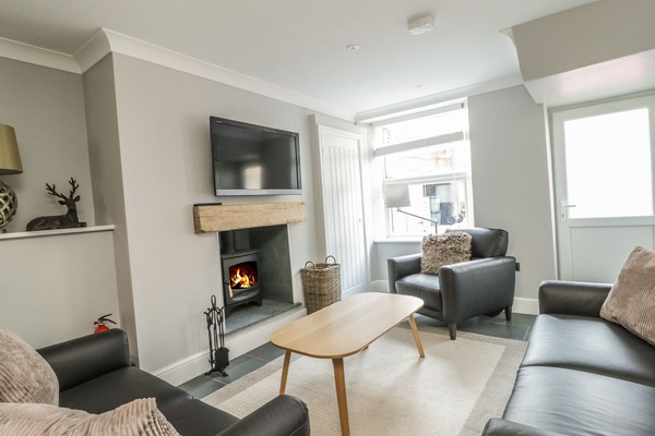 Cottage | Interior