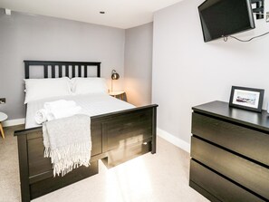 Cottage | Interior - Water Street (Aberaeron)