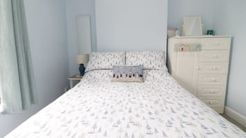 Cottage | 3 bedrooms, individually decorated, individually furnished, free WiFi