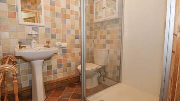 Cottage | Bagno | Doccia, asciugacapelli