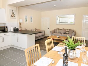 Interior - Matlock Views (Matlock)