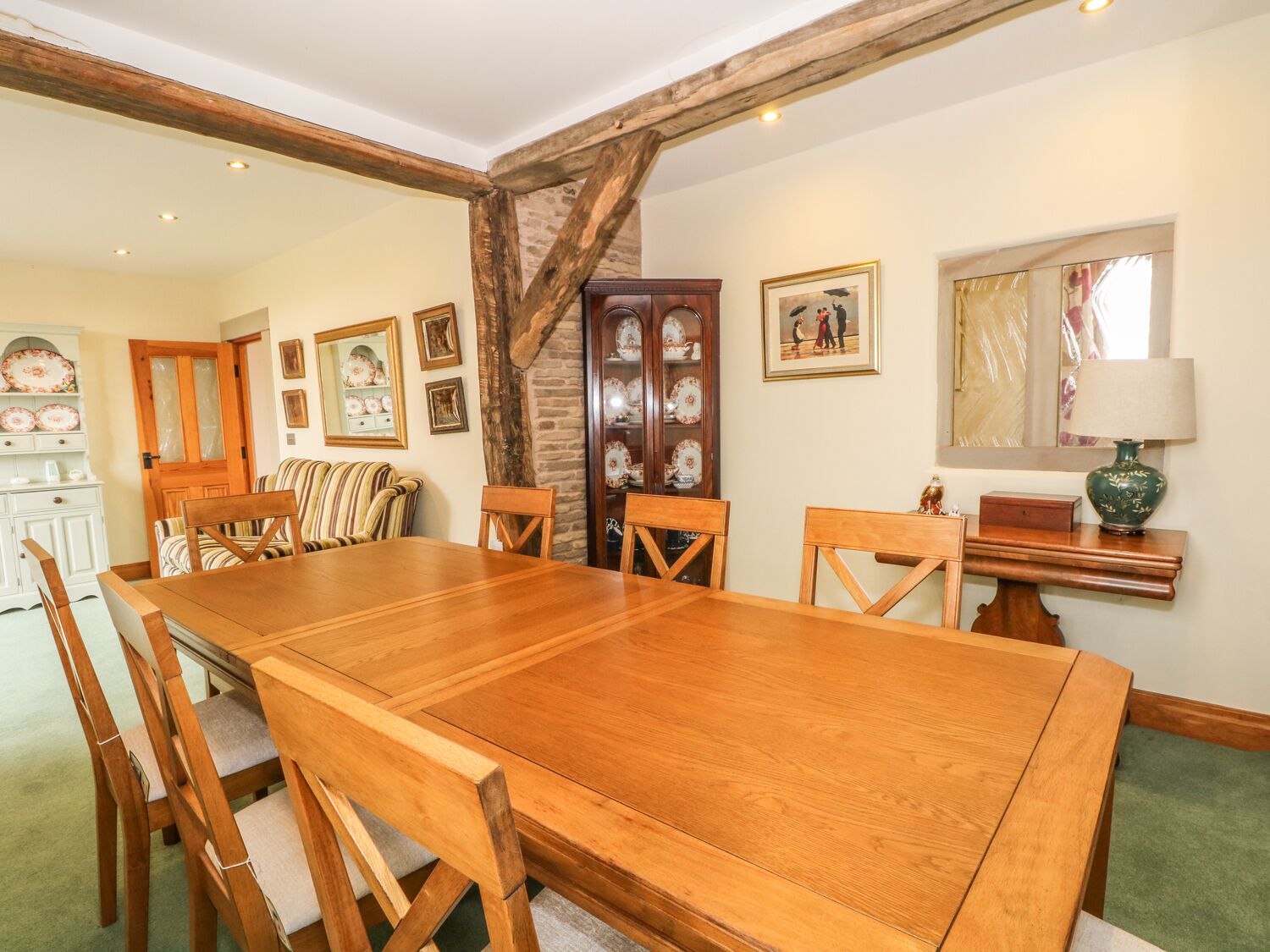 Cottage | Dining