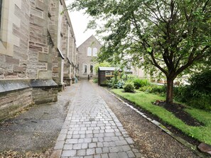 Cottage | Property grounds