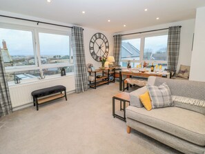 Ferienhaus | Wohnbereich | Fernseher