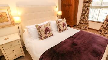 3 habitaciones, decoración personalizada y muebles diferentes