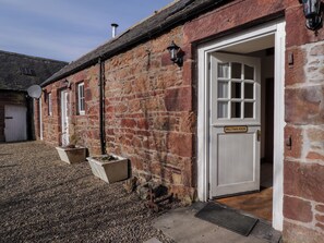 Cottage | Exterior detail - Milltown House (Turriff)