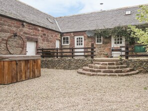 Cottage | Exterior - Milltown House (Turriff)