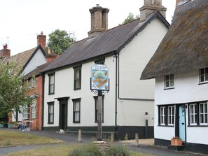 Cottage | Exterior - Ploughman's (Diss)