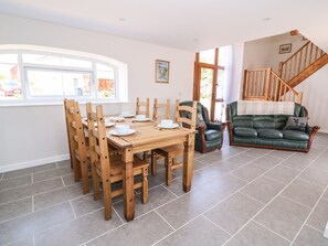 Cottage | Interior - Cilgwyn Bach (Newport)