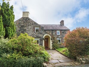 Cottage | Front of property - Plas Mawr (Caernarfon)