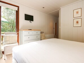 3 quartos, individualmente decorados, individualmente mobiliados
