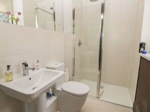 Ferienhaus | Badezimmer | Dusche