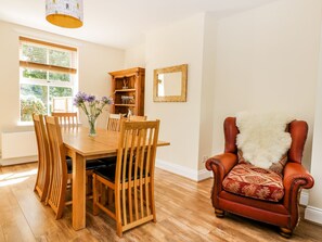 Cottage | Private kitchen | Fridge, dishwasher, highchair, cookware/dishes/utensils - 2 Moor Farm Cottages (Hull)