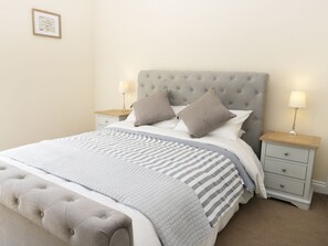 Chaumière | 3 chambres, décor unique, ameublement unique, accès au Wi-Fi (inclus)