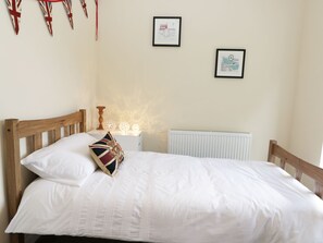 3 bedrooms, individually decorated, individually furnished, free WiFi - 2 Moor Farm Cottages (Hull)