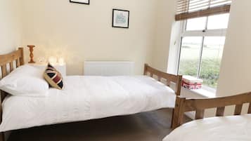 Casa de campo | 3 quartos, individualmente decorados, individualmente mobiliados